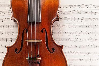 《猎杀：对决》恶魔之月来袭！本体同捆包4折！